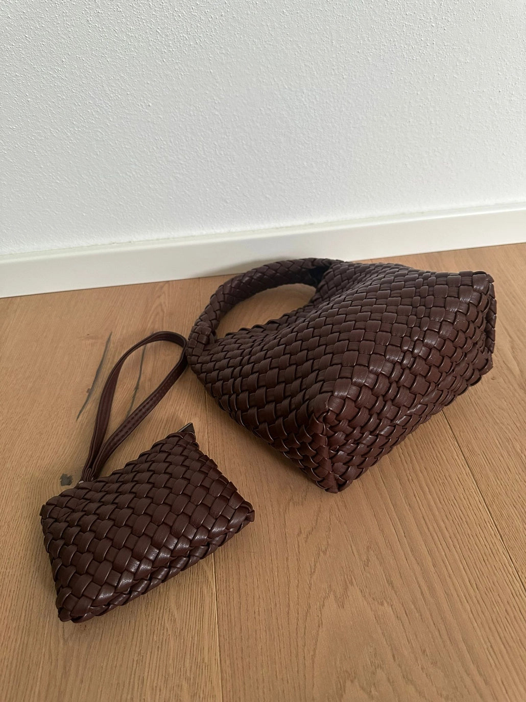 MINI HOBO – Stilvolle Vielseitigkeit in Kompaktgröße