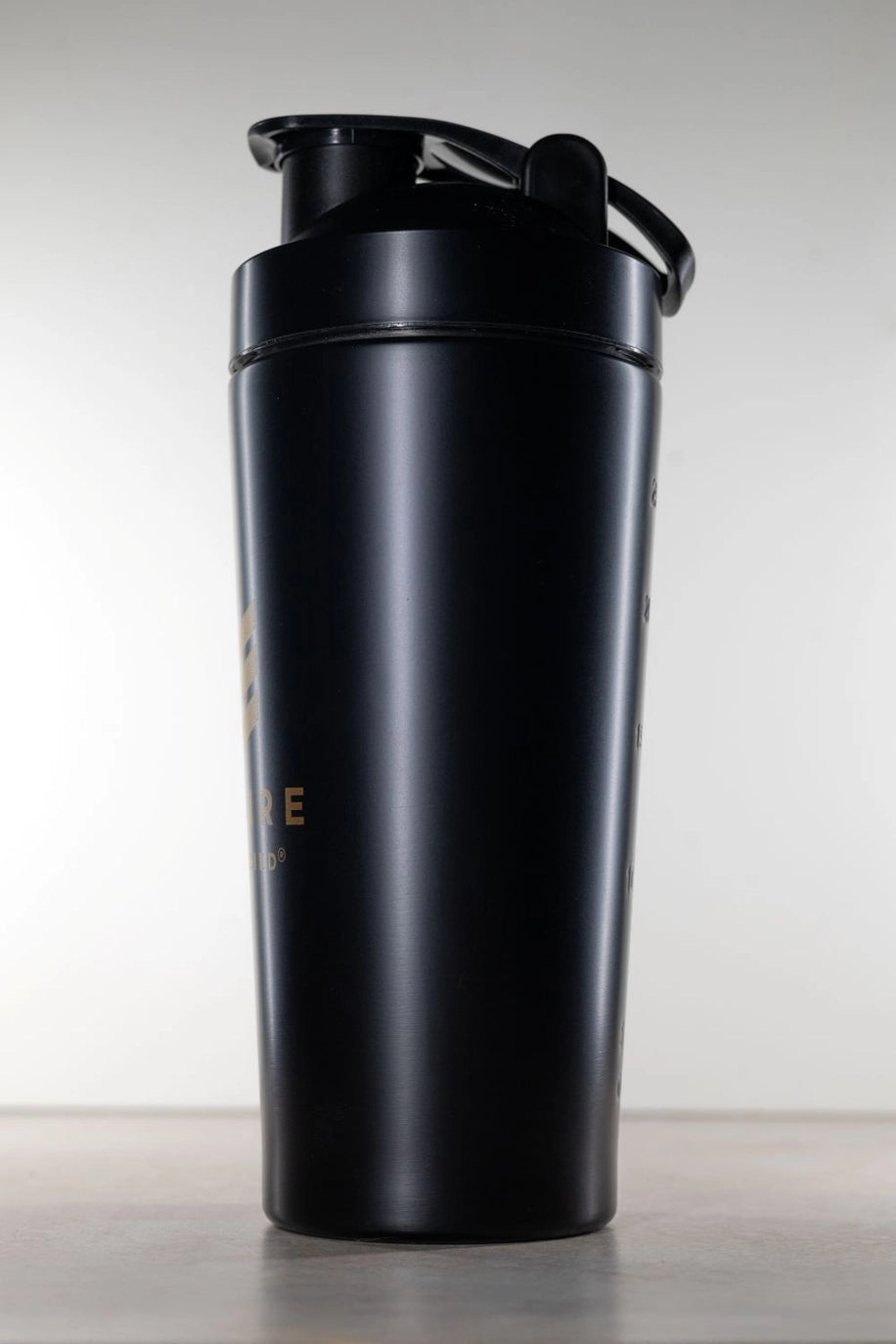Eiweiß-Shaker / Blender Bottle – Schwarz | 900 ml | Edelstahl-Mixerball
