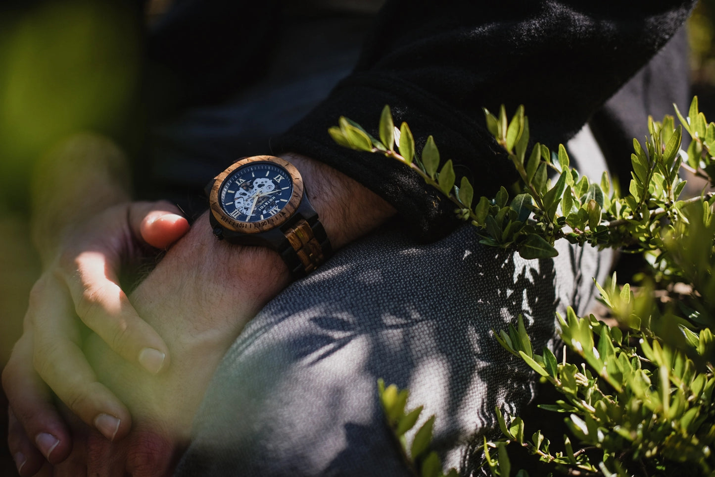 GOLD MOTUS Armbanduhr | Holzuhr für Herren | Automatik | Gold