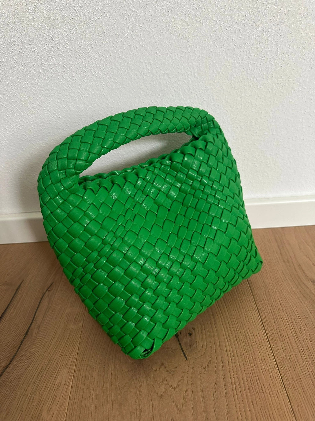 MINI HOBO – Stilvolle Vielseitigkeit in Kompaktgröße