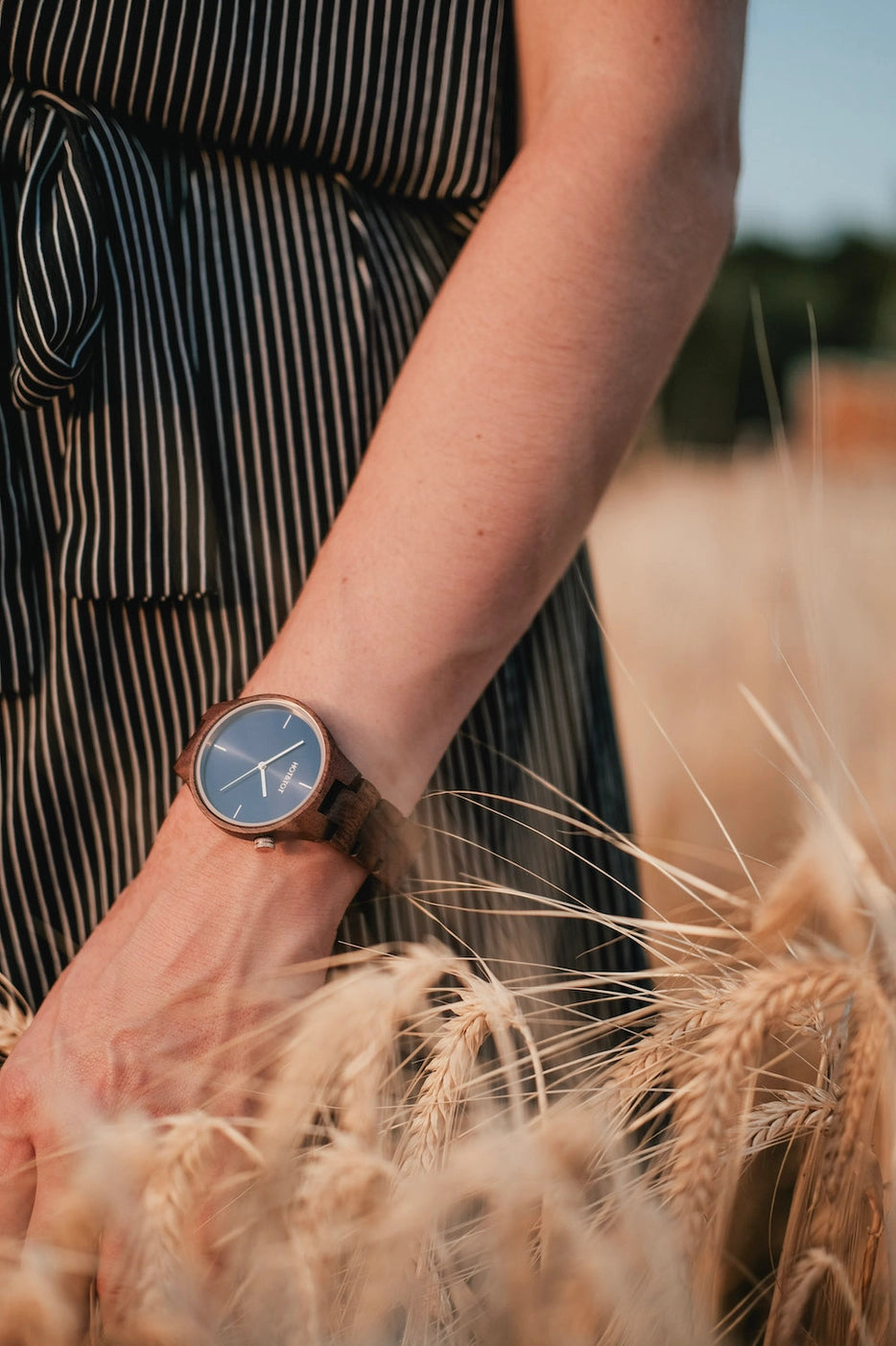 NEU BIXIE | Uhr aus Walnussholz | Roségold | Blaues Zifferblatt | 40 mm