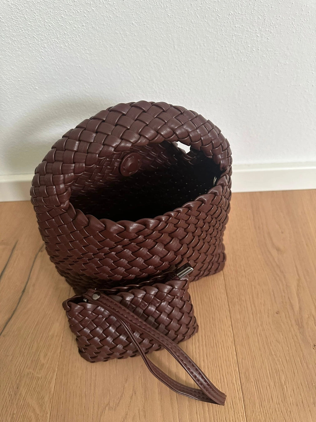 MINI HOBO – Stilvolle Vielseitigkeit in Kompaktgröße