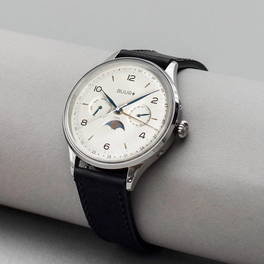 Tungl in Cream – Schweizer Mondphasenkalender im Vintage-Stil