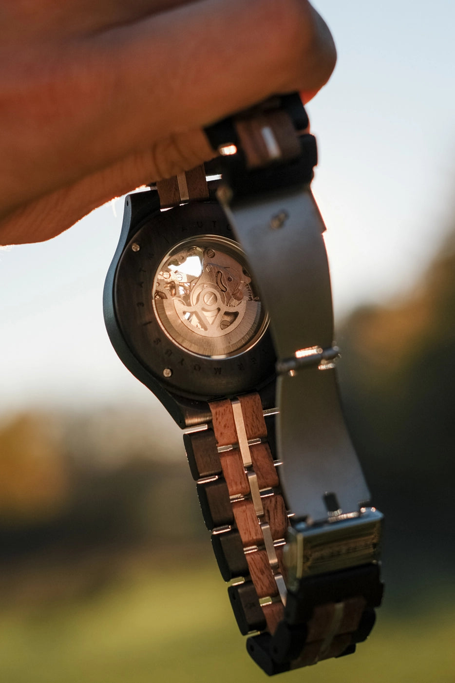 NOYER MOTUS Armbanduhr | Uhr aus Nussbaumholz für Herren | Automatik | Silber