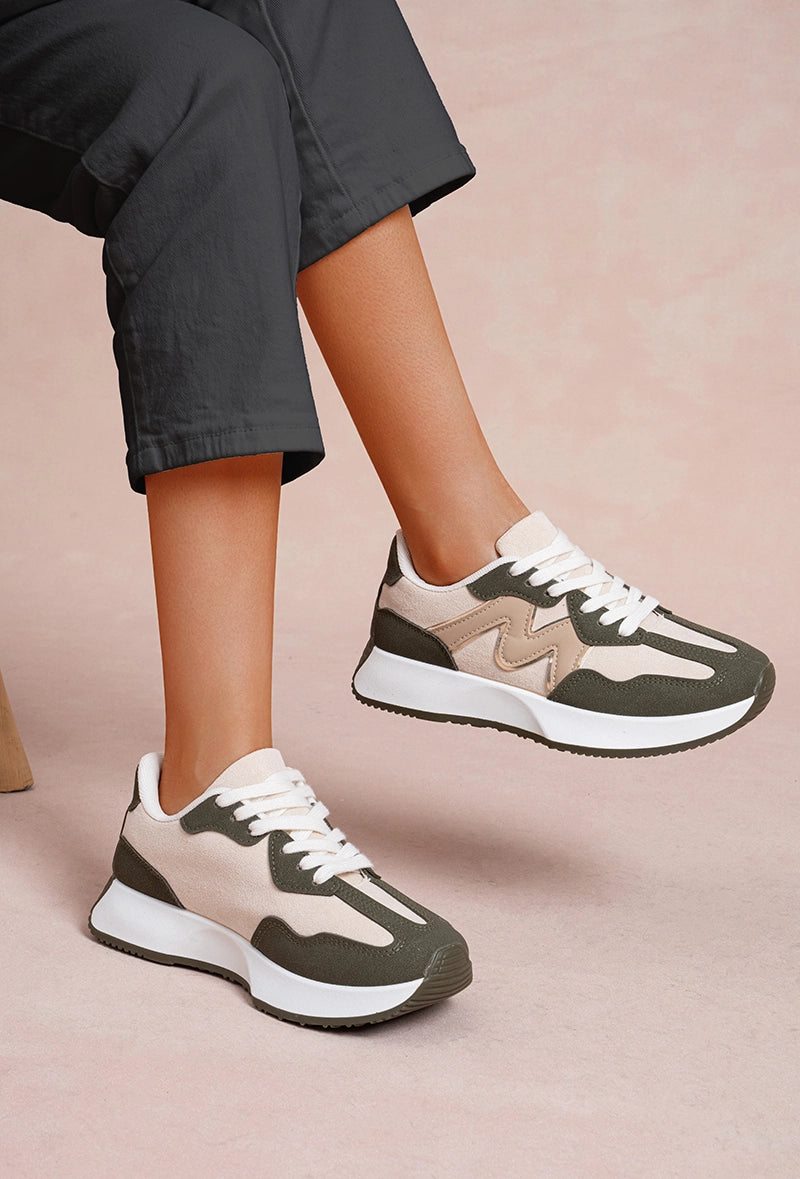 Damen-Sneaker mit dicker Sohle in mehreren Farben