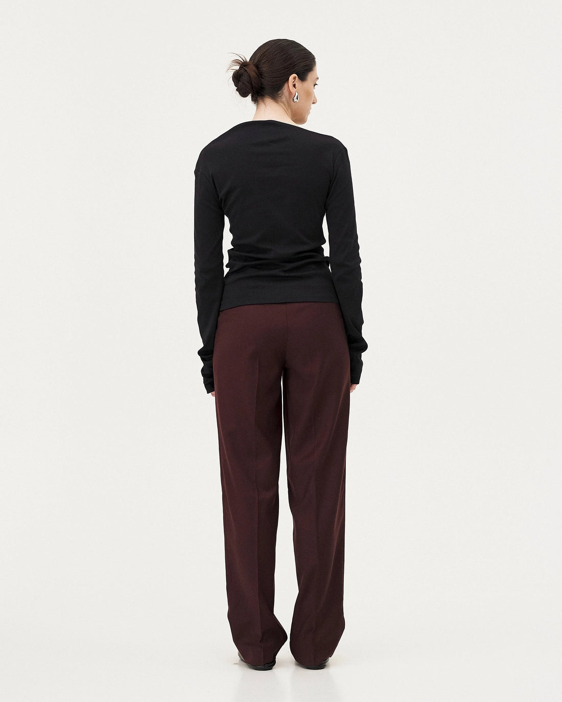 Top „Elia“ in Schwarz – Asymmetrie mit Stil