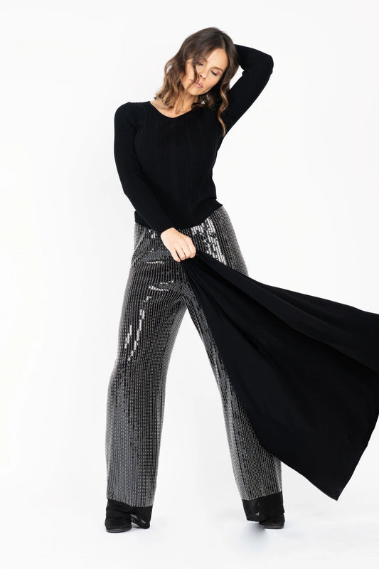 Strickpullover „Rebekka“ – Femininer Rippstrick | V-Ausschnitt | Made in Berlin